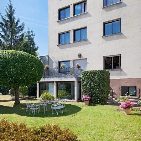 Hotel 1er 4*