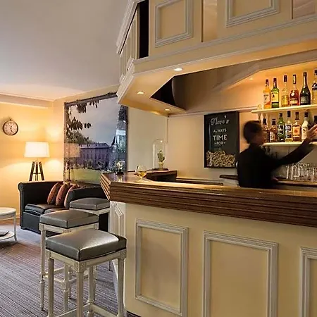 1er Hotel Rueil-Malmaison